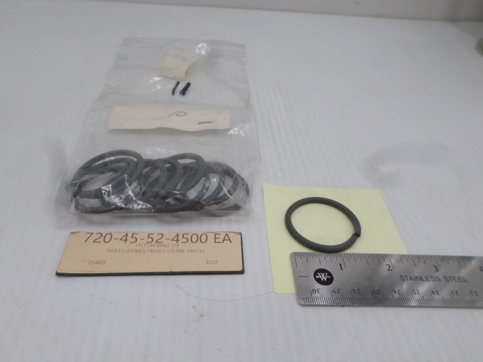 Lot of 11 Cmp Ring, Piston 3/4 Flon 252 Hays Fluid Controls 86331
