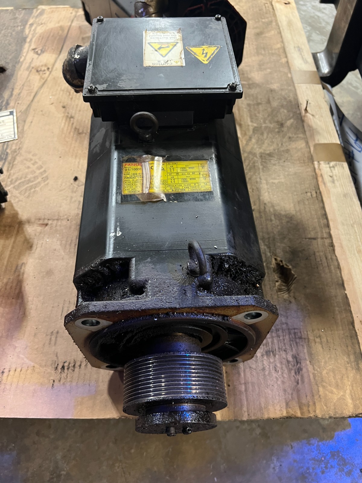 Fanuc #A06B-1406-B150 AC Spindle Motor – Damaged Electrical Box