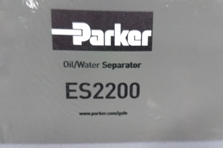 Parker ES2200 40 Max AC HP 99 CFM Max Flow Rate Oil and Water Separator