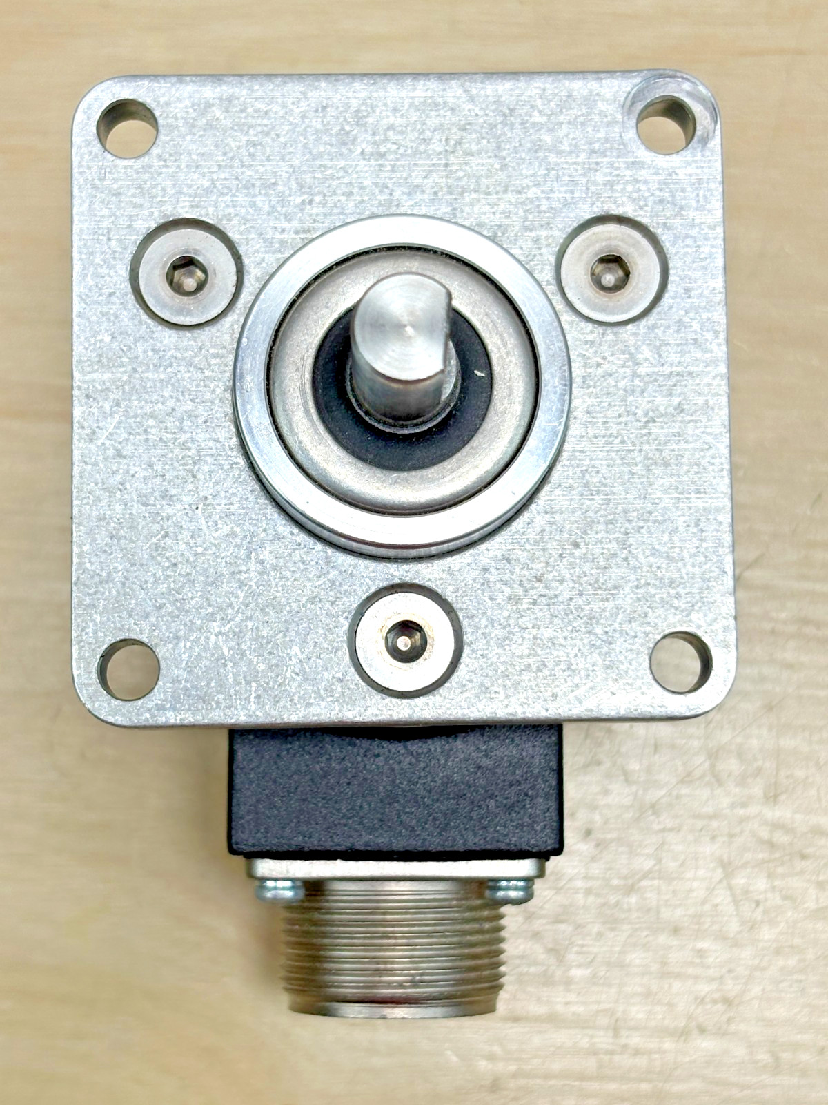 Electro-Sensors 470HD Rotary Shaft Encoder, 6,000 Pulses Per Rev, 5-28 VDC