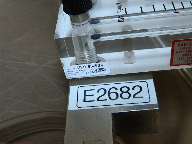 Concoa 2123351-01-500 Regulator with Dwyer Flowmeter VFB-65-SSV T27AG