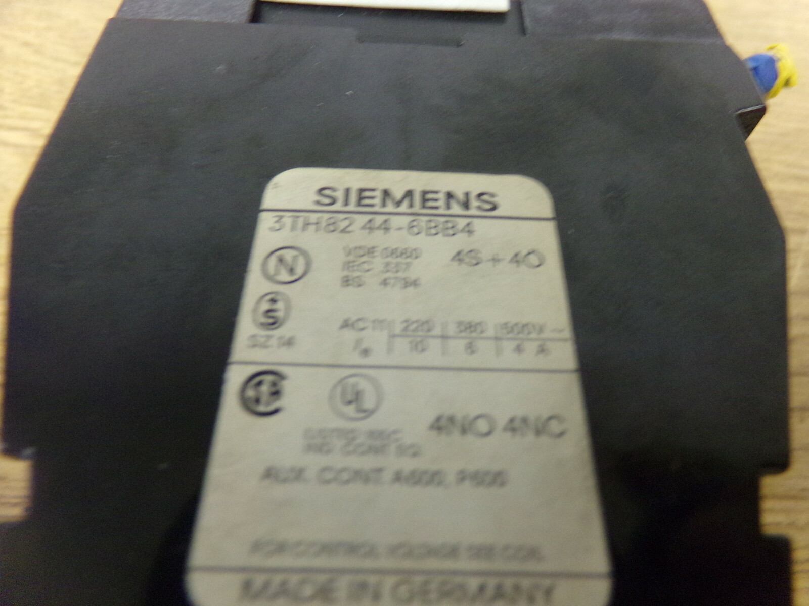 Siemens 3TH82 44-6BB4 Contactor *FREE SHIPPING*