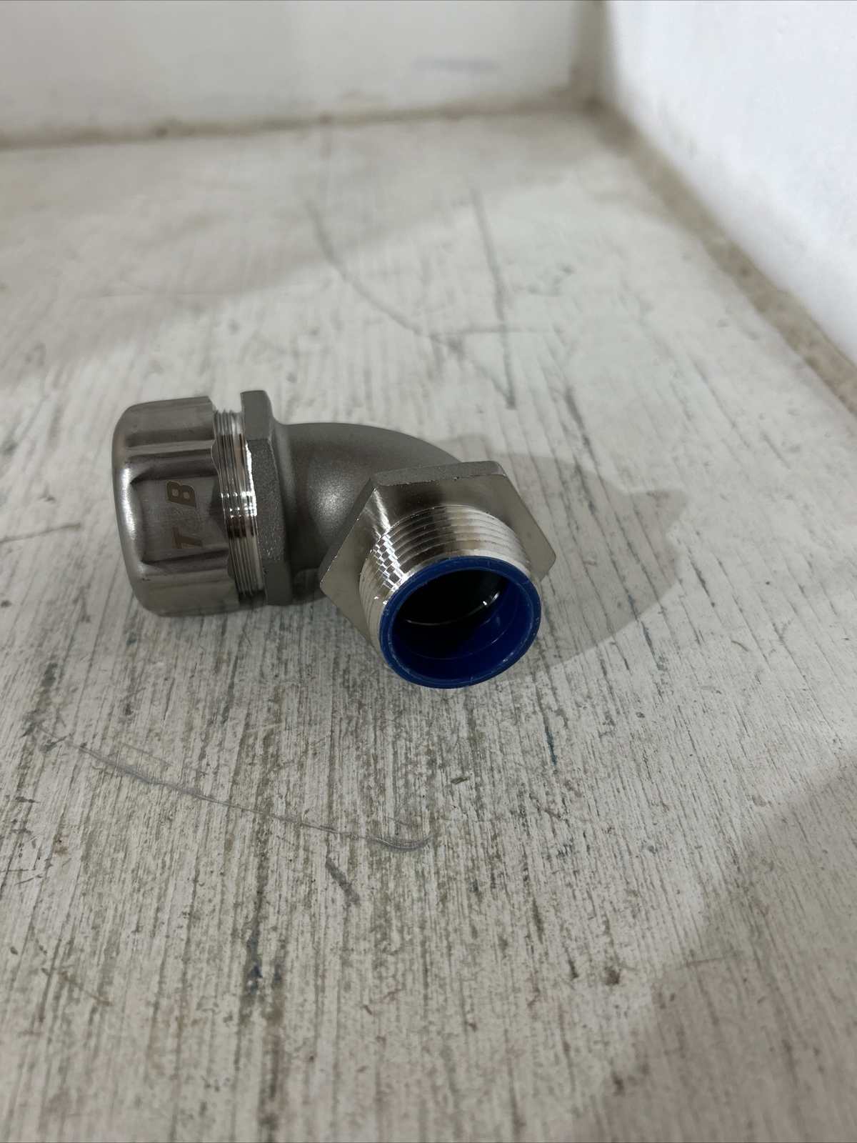T&B 1″ 90 DEG 316 SS LIQUIDTIGHT STAINLESS STEEL FITTING (SP154)