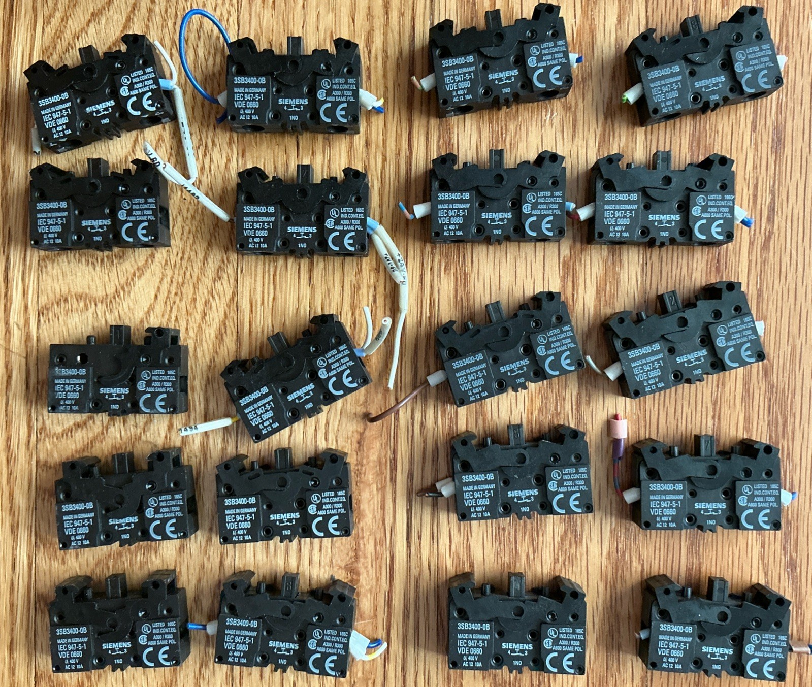 Lot Siemens 3SB3400-0C / 3SB3400-0B 22MM Buttons Switches Key switch E Stop