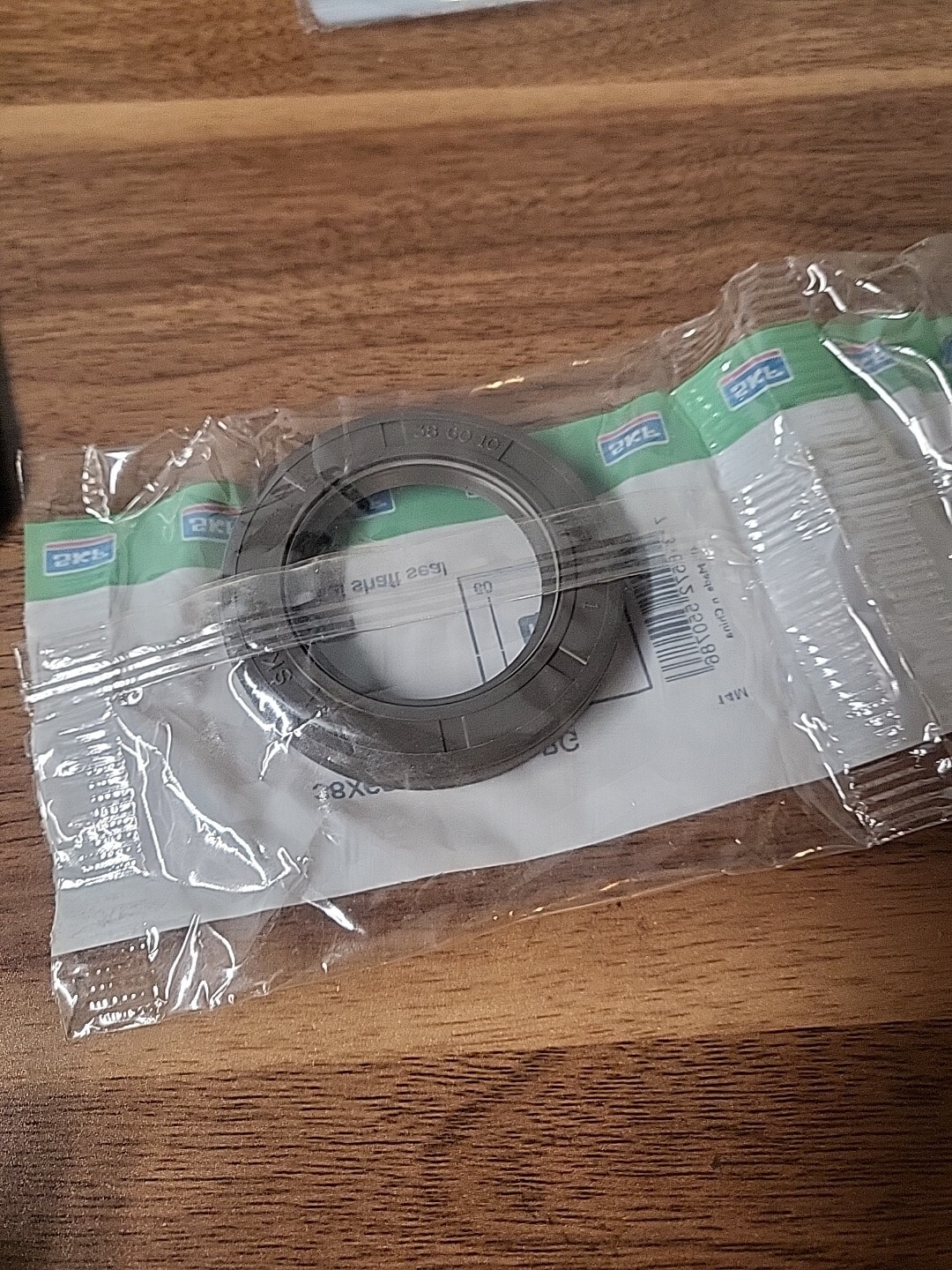 SKF Radial Shaft Seal 38x60x10 HMS5 RG lot of 2