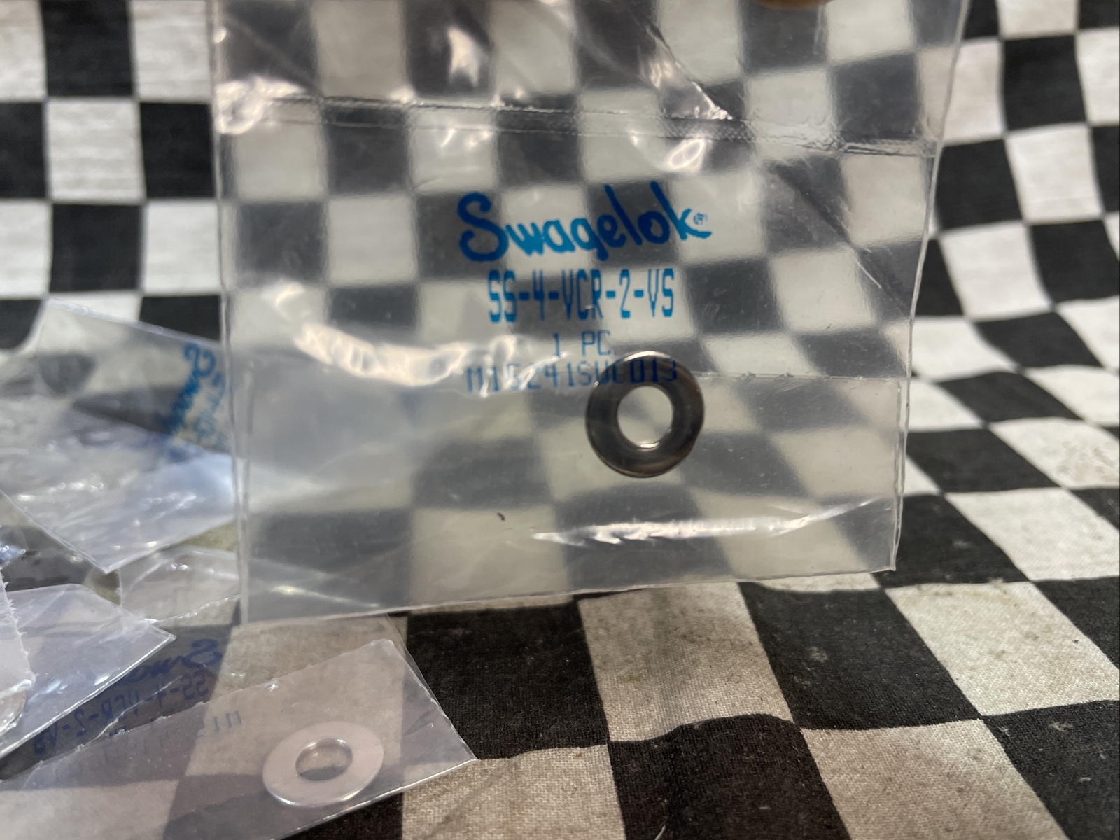 SWAGELOK SS-4-VCR-2-VS, SS4VCR2VS, Unplated Nonretained Gasket 1/4″ LOT OF 7#M43