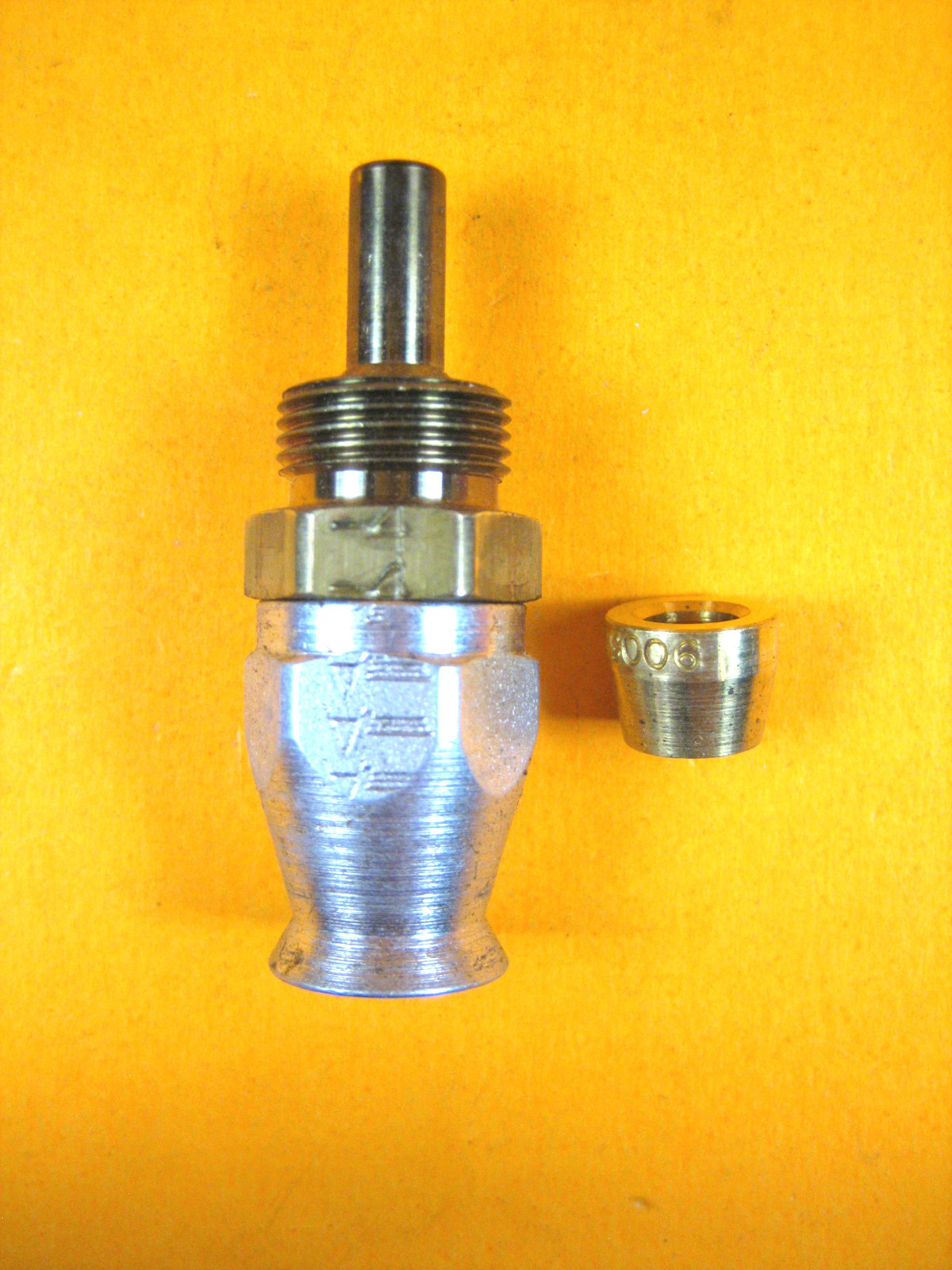 Aeroquip – 38-190637-2-4 – Hydraulic Hose Fitting 3/16
