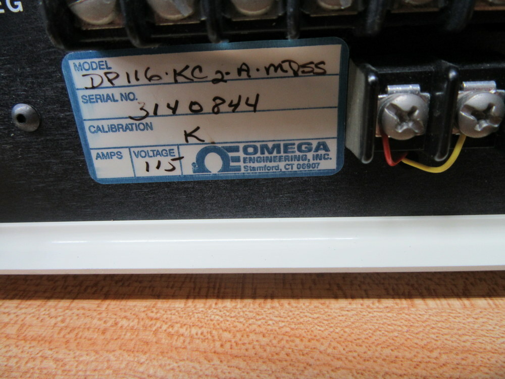 Omega Engineering DP116KC2AMDSS Thermocoupler Temperature Indicator