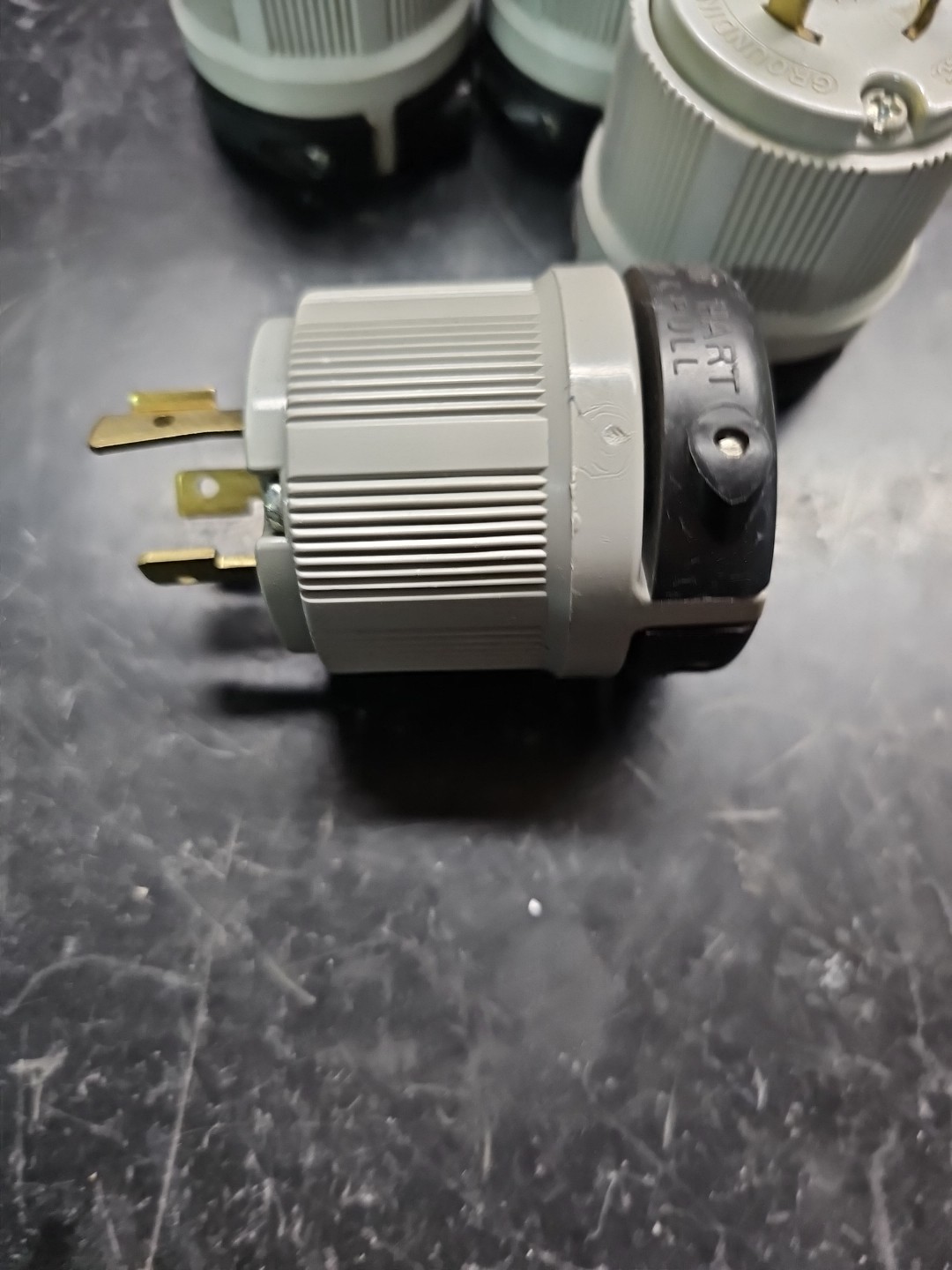 Lot 4 H&H Arrow Hart Grounding Plug 20A 480 VAC