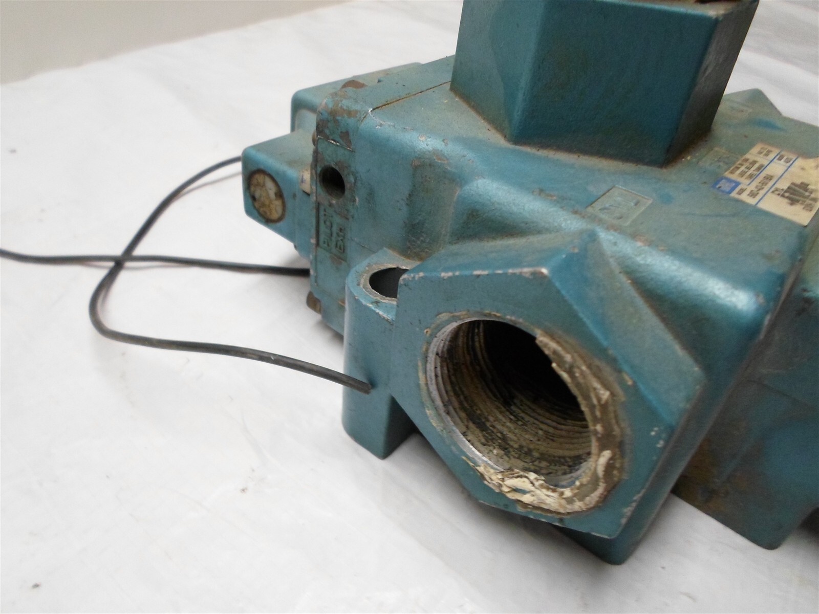 Used: MAC Model 58D-42-551BA, Vac to 150 PSI, With 250B-551BAAA 25-250PSI 12VDC