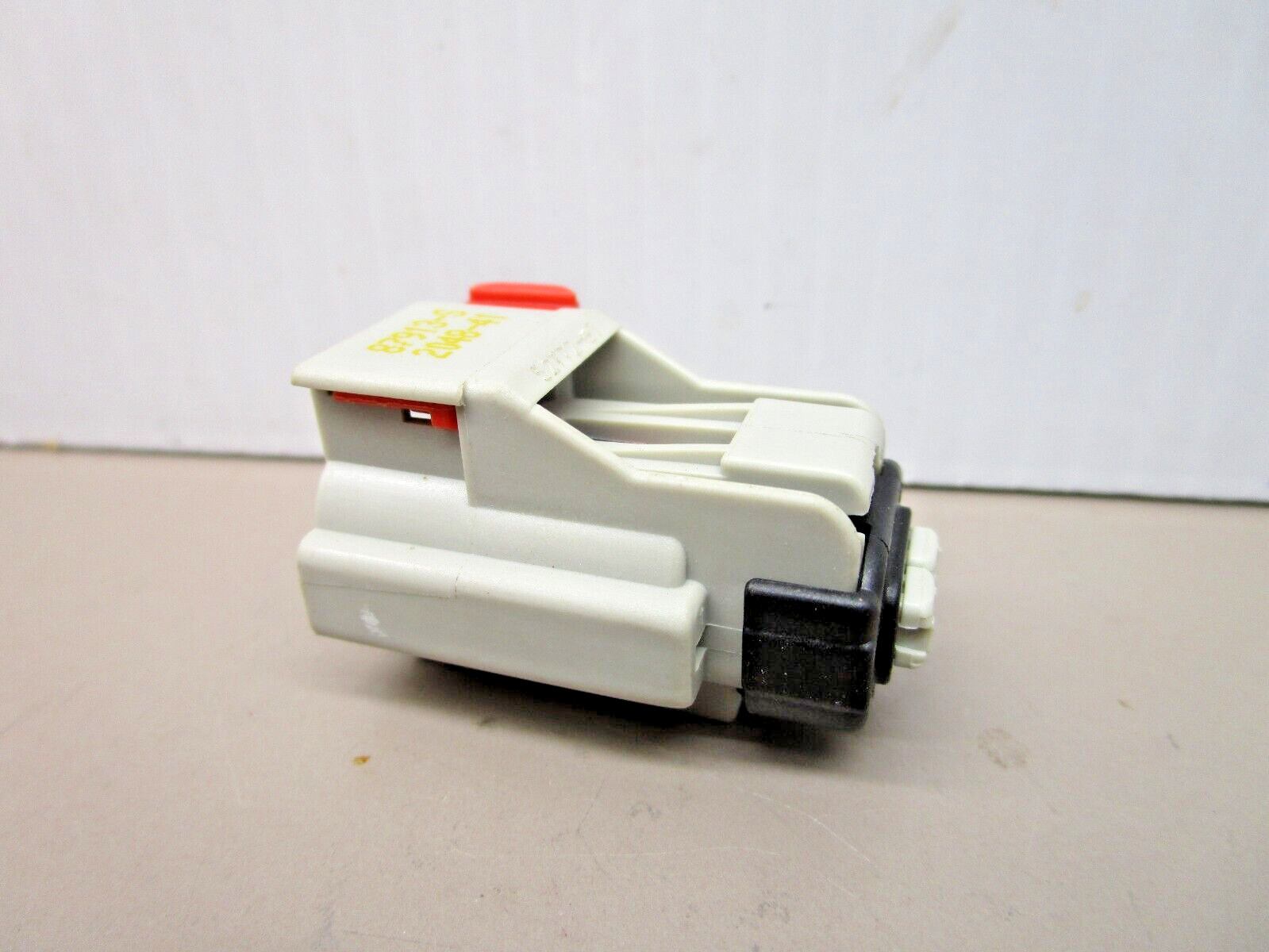 Delphi 87913-S 2-Pin Indexed Connector with Lock 52772