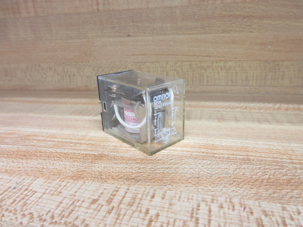 Omron MY2-220/240V AC Relay MY2-220/240VAC