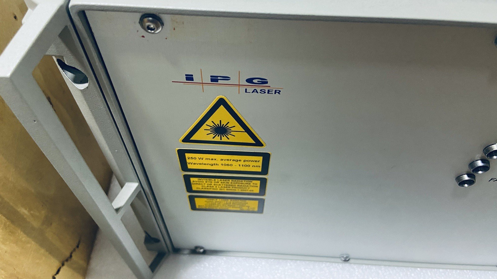IPG FIBER LASER IPG – YLR-200-SM-EOS, Germany. SN 8032625, MFG 11/2020