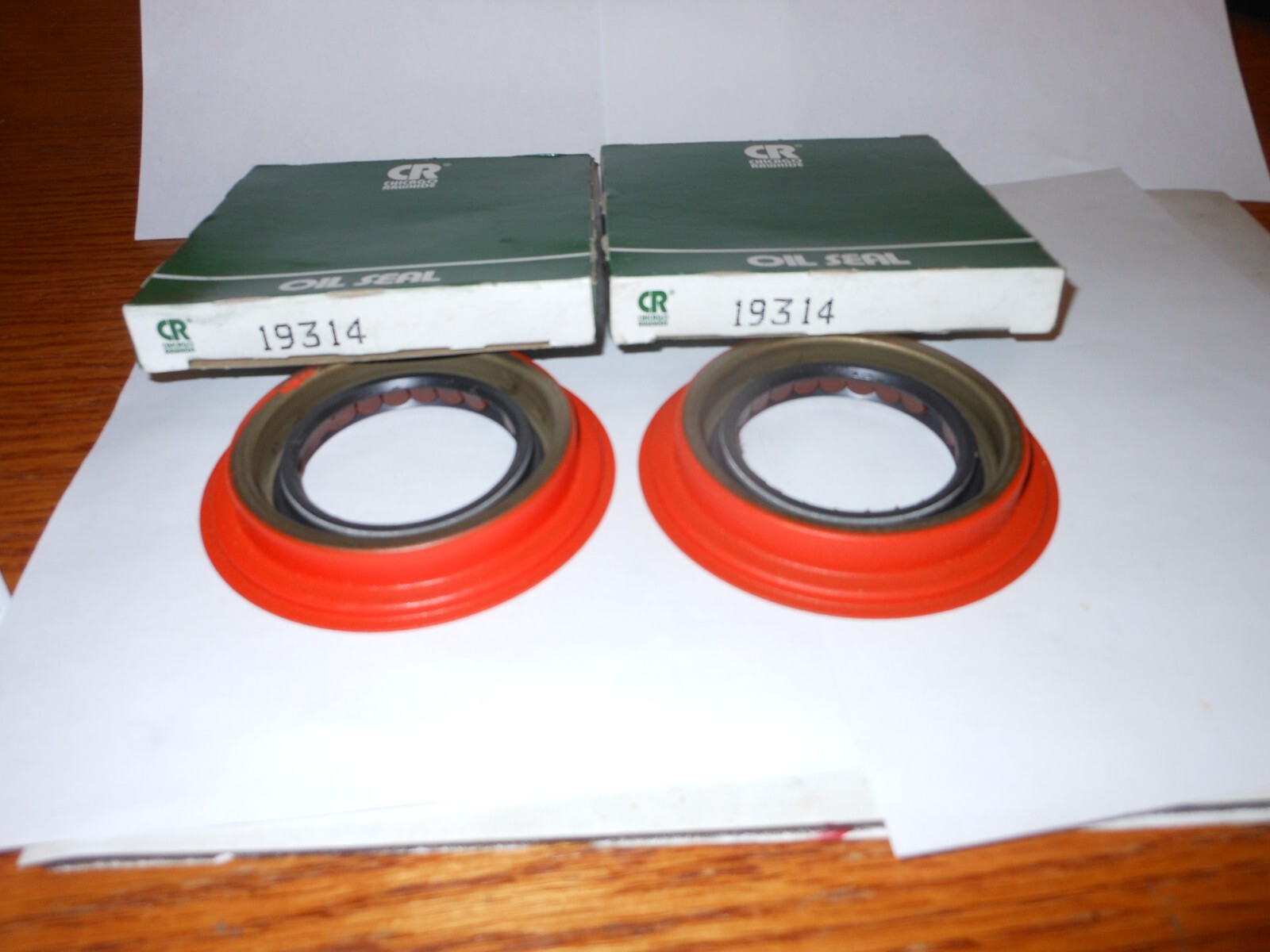 LOT OF 2~ CR OIL SEALS 19314 = $10.98= $5.49 EA. = ID =1.94″~ OD=2.914″