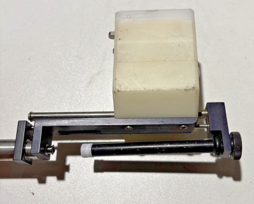 ZYMARK ZP913-1 ROBOTIC INJECTION MOLDING ARM