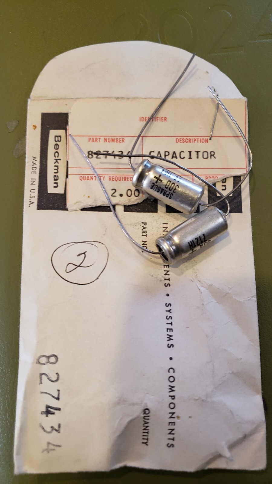 NOS OEM Beckman Sprague aluminum Capacitor 30D TE-1104 200-6 # 7121H / 827434 +