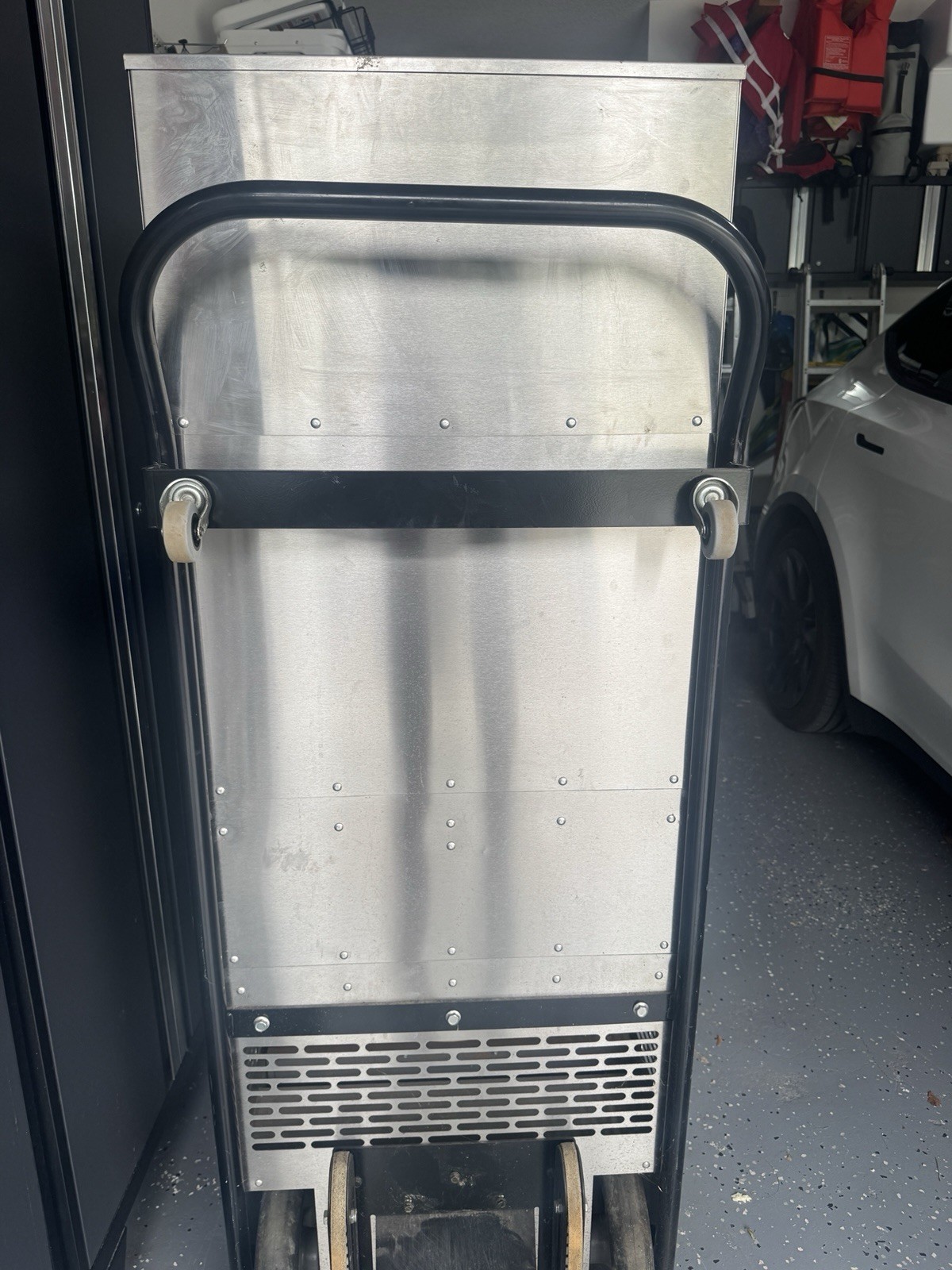 Abatement Technologies HEPA-AIRE H2500IV Negative Air Vacuum Duct Cleaning