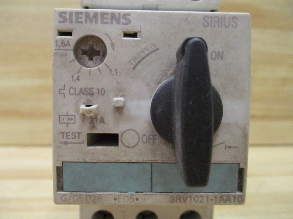 Siemens 3RV1-021-1AA10 Relay 3RV10211AA10 G/051128 E05