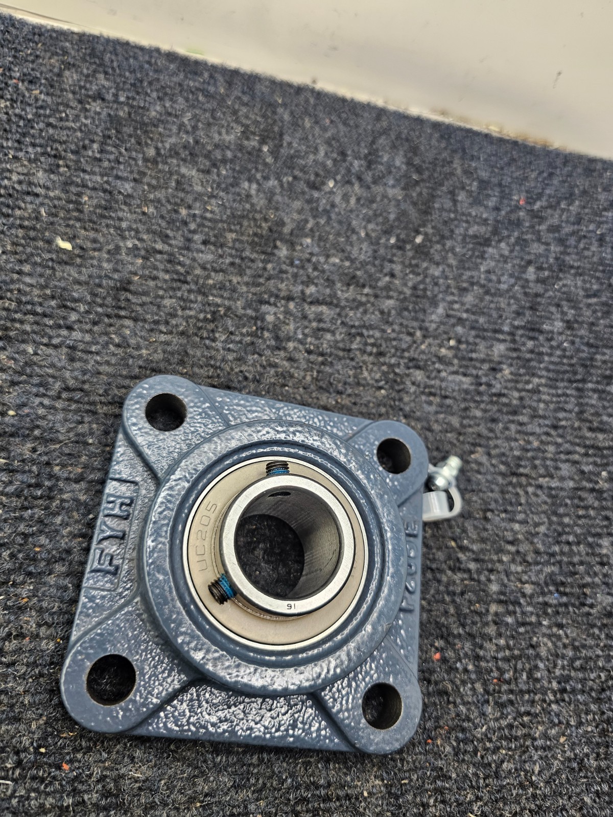 FYH UCF205-16JE: 4-Bolt Flange W/ UC205 Bearing UCF20516EG5