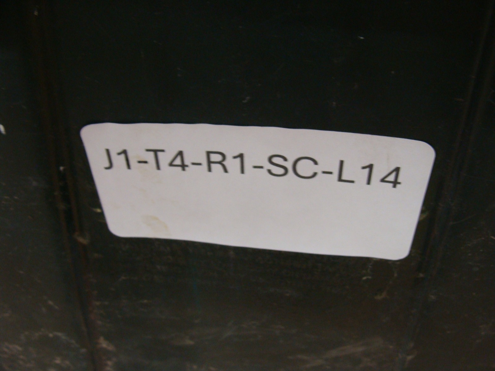 MICROSCAN QX-830 INDUSTRIAL BARCODE SCANNER FIS-0830-1004G W/POSITIONING BRACKET