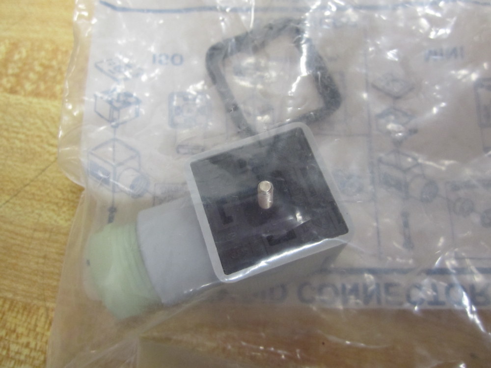 Canfield Connector 5100 3091100 Solenoid Connector ISO