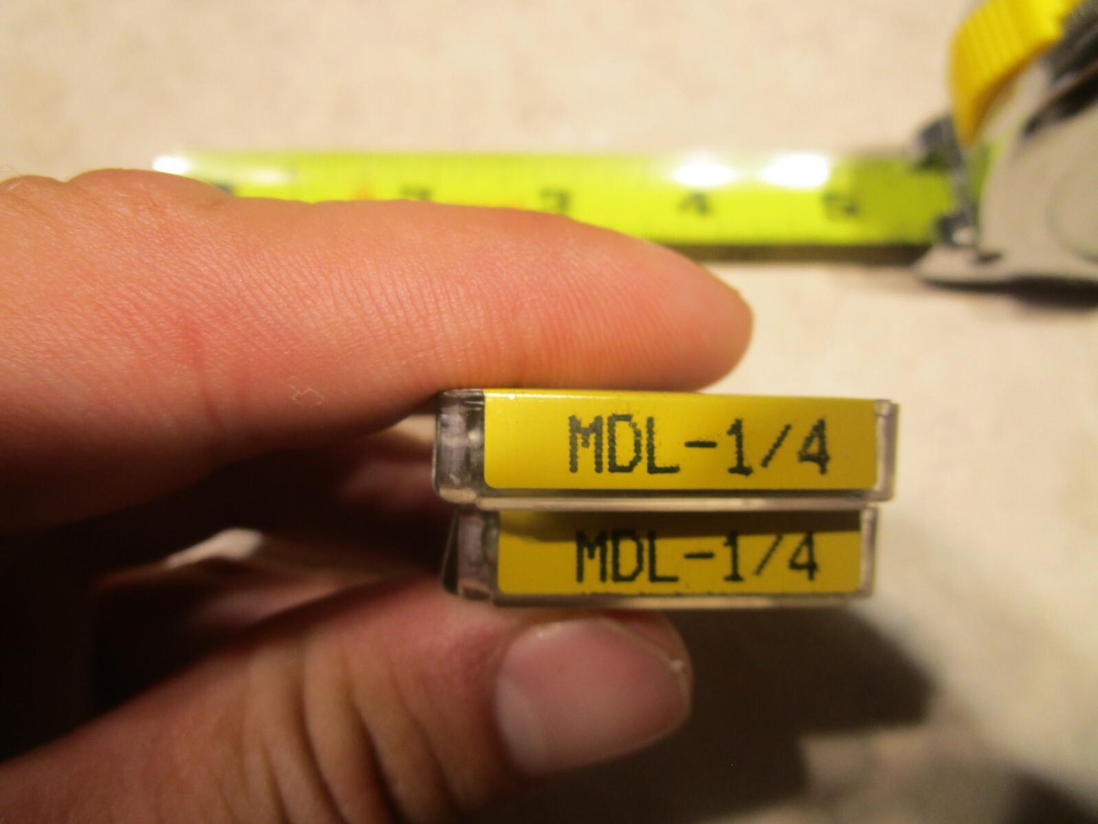 LOT OF 10 BUSSMANN MDL-1/4 FUSES, S0883