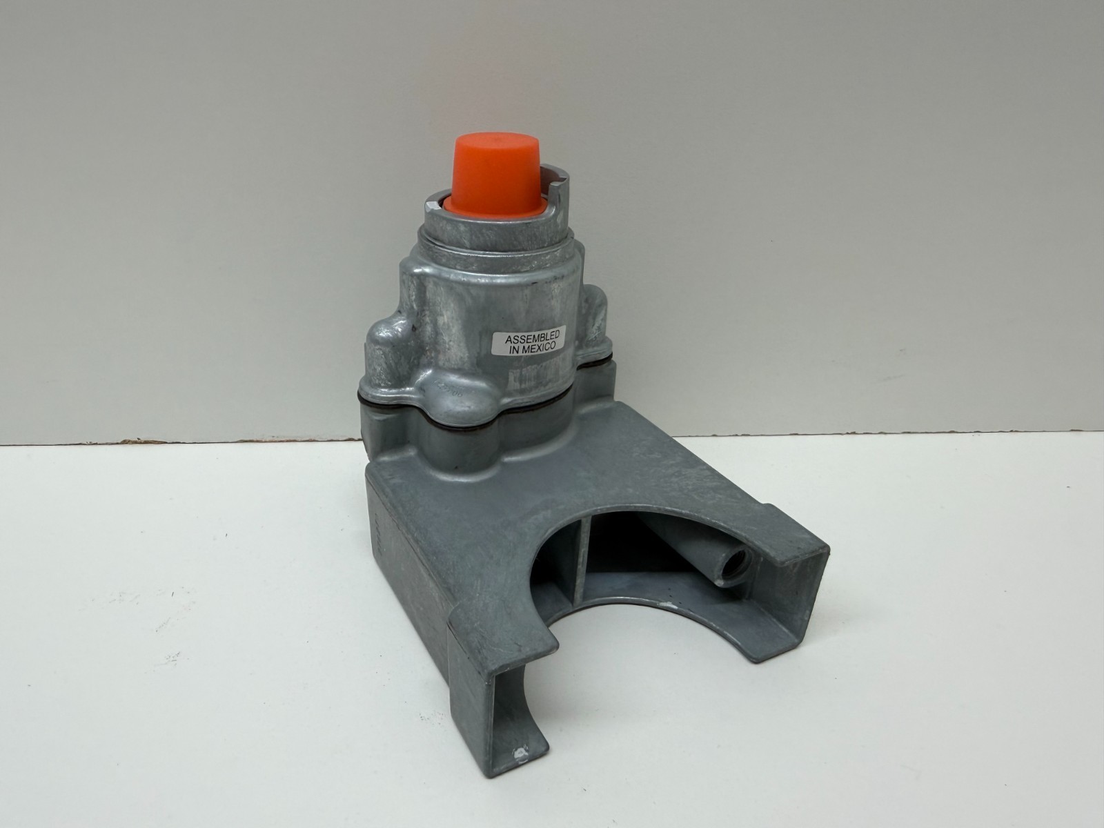 NEW OLD STOCK! BENDIX TRAILOR BRAKE VALVE T-240236E