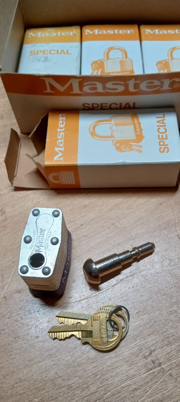 4 Pc. MASTER Lock “”SPECIAL”” 443KA Keyed Alike Padlock,Rectangle,Silver 3HWK3