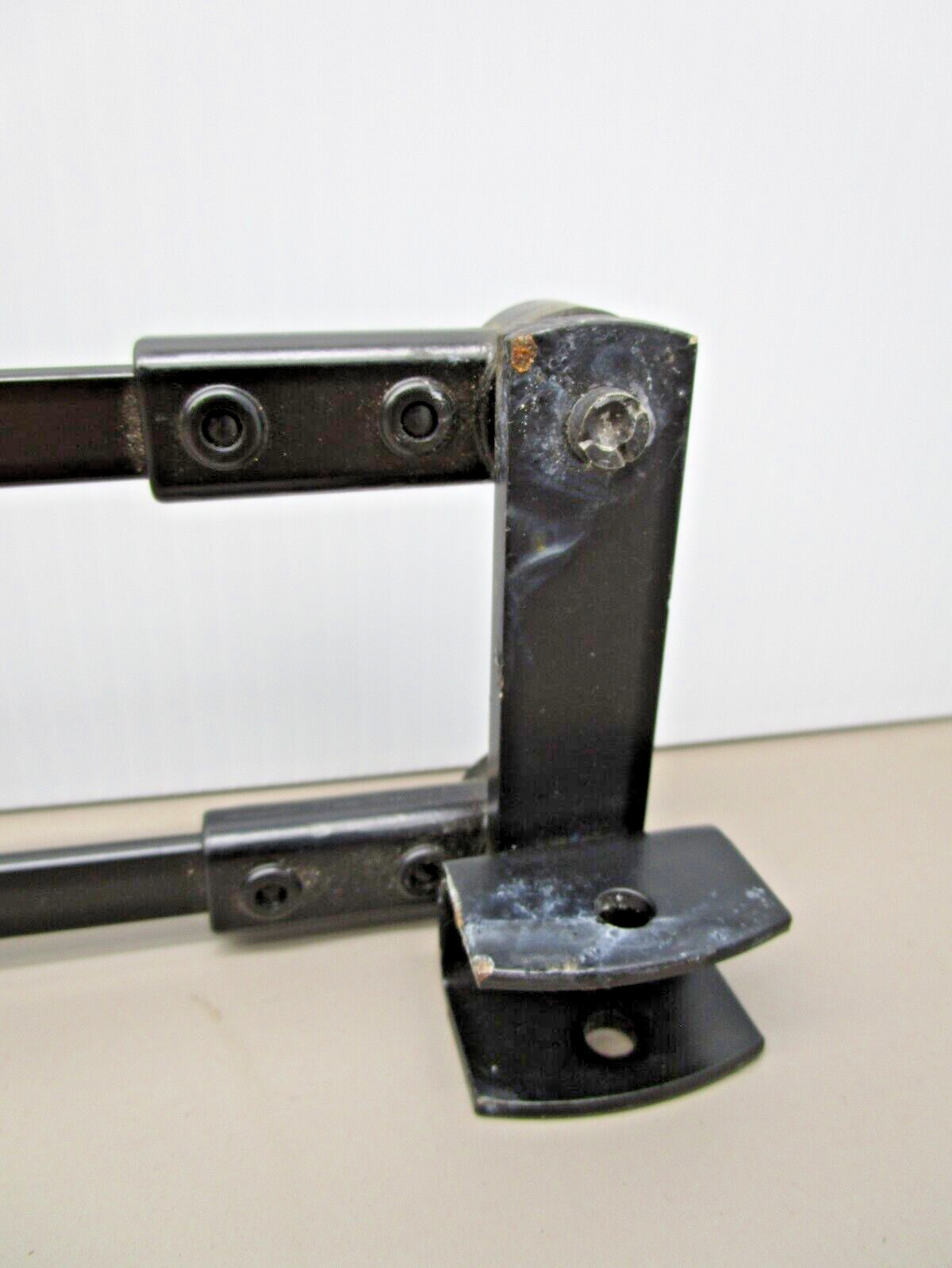 Bosch 3-398-100-098 Pantograph Wiper Arm 28″ Dual Leg Straight 7/16″ Mount 730mm