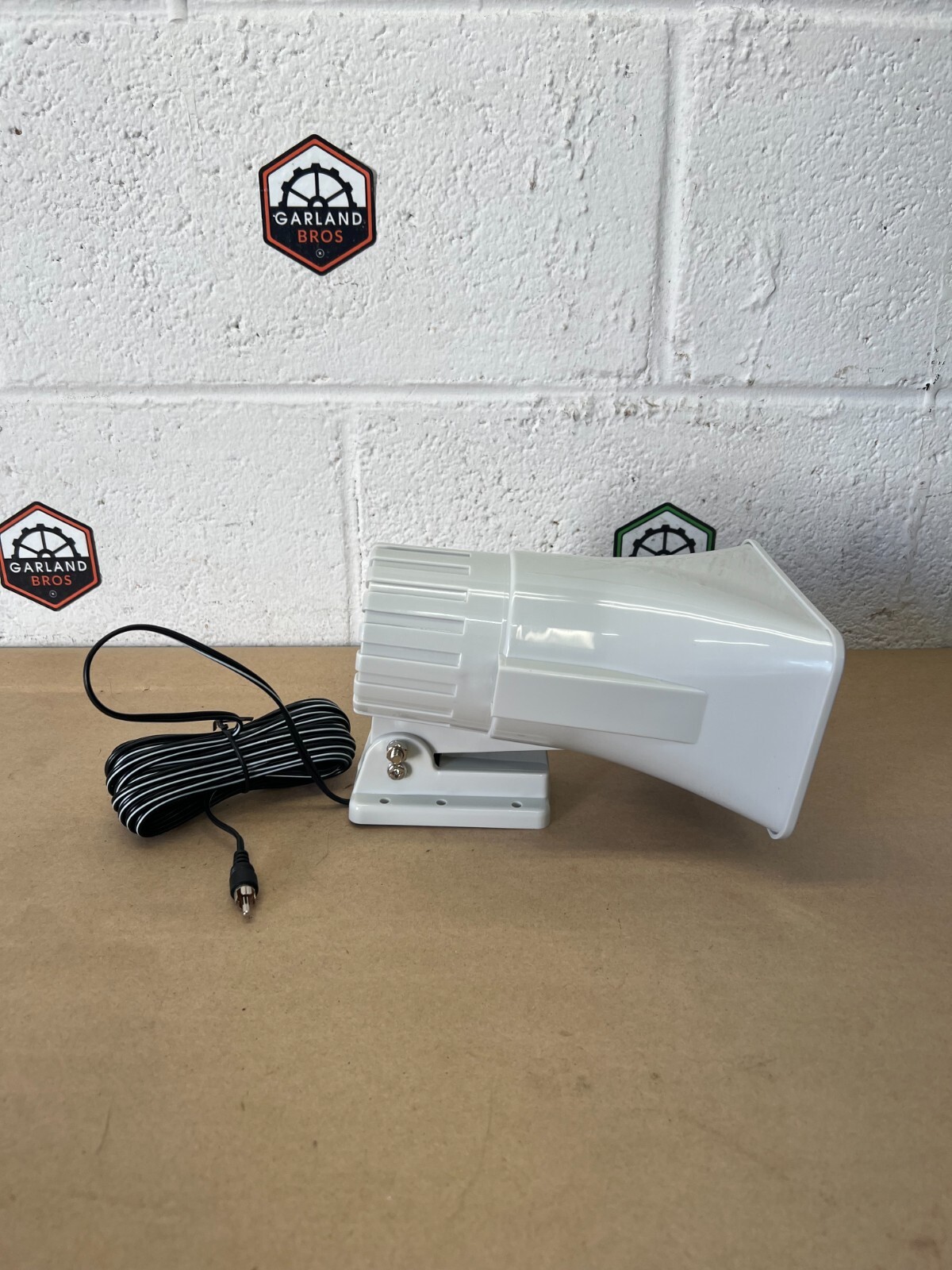Ritron 05500040 30W Speaker Horn, w/ RCA Phono Plug