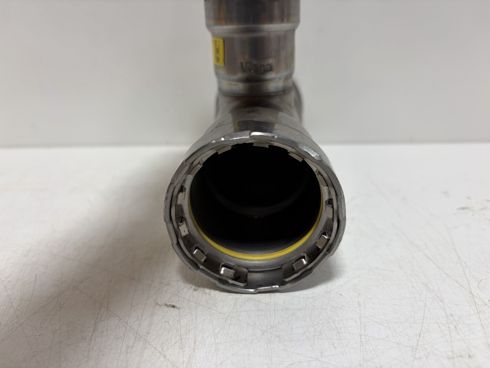 Viega 1-1/2″ x 1-1/2″ x 1″ MegaPressG #25371 Carbon Steel Tee P1 x P2 x P3
