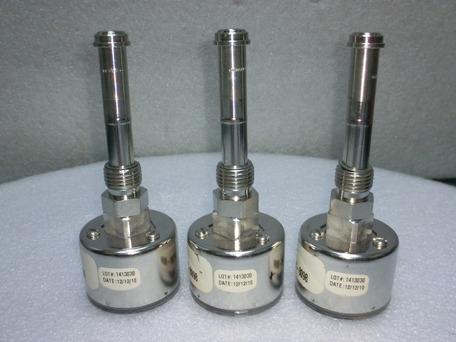 Lot of 3 Swagelok PGU-40-P60-C-4FSM-8098 Pressure Gauge,0-60psi(0-4Bar),US+9811