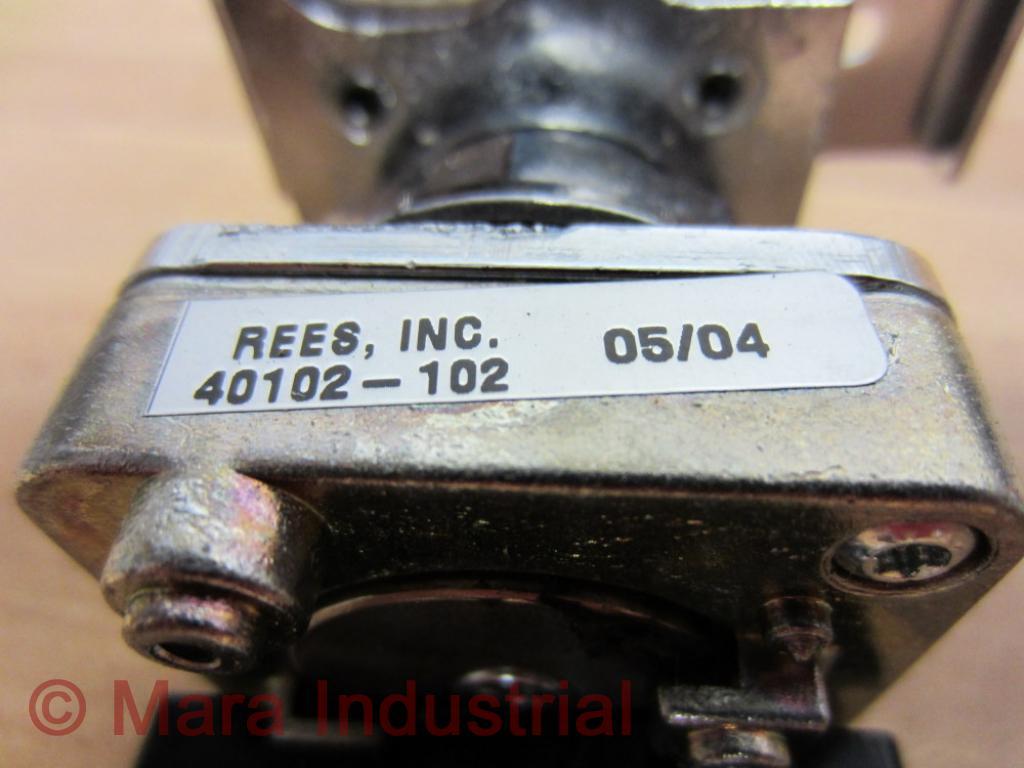 Rees 40102-102 Pushbutton 40102102 W/O Mushroom Plunger