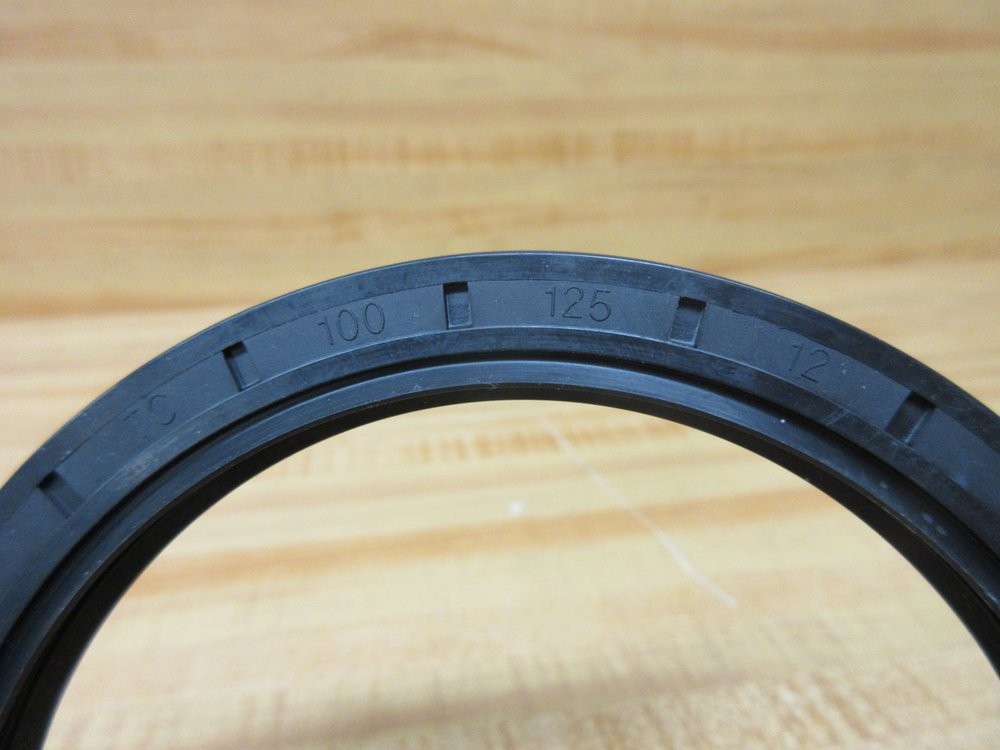 Dichtomatik TCM 100X125X12TC-BX Oil Seal 39392/100X125X12