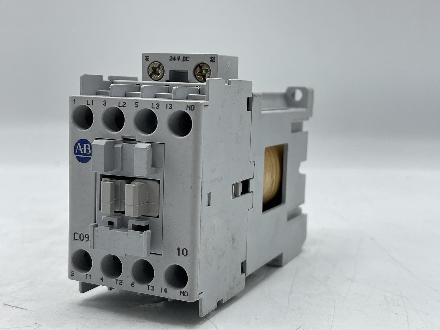 AB ALLEN BRADLEY 100-C09Z*10 Ser 10