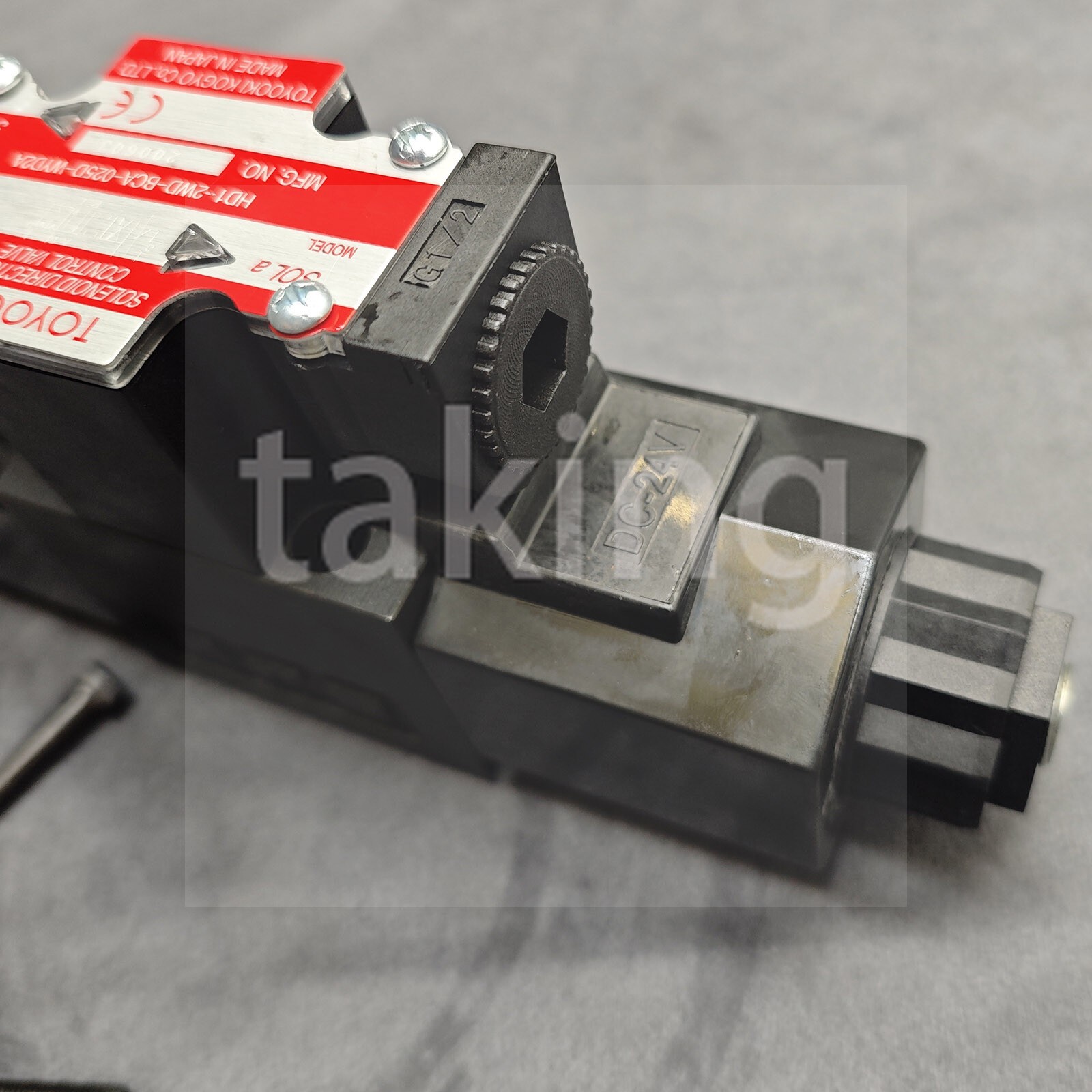 1PCS New Directional Solenoid Valve for HD1-2WD-BCA-025D-WYD2A