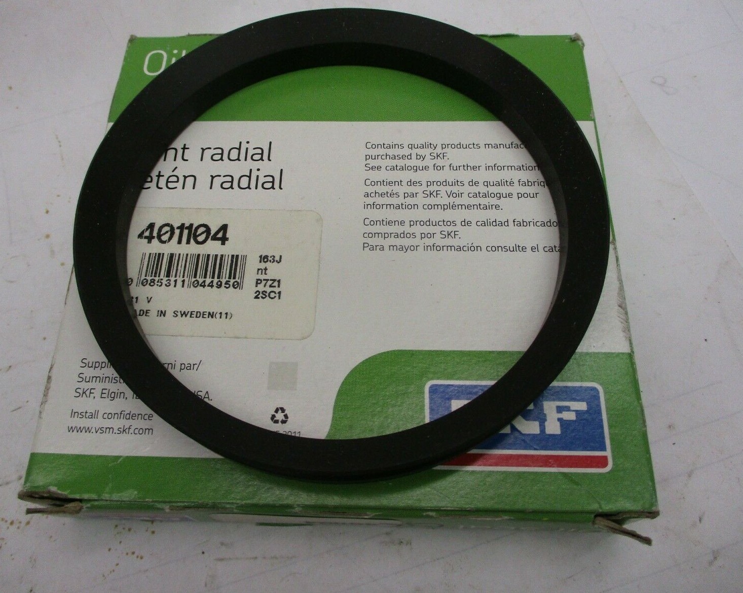 New Open Box SKF Joint Radial Oil Seal 401104 VR1 V A6153ELL