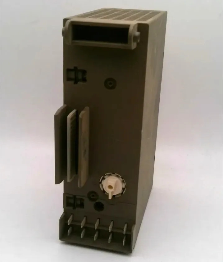 SIEMENS 6ES5 440-8MA21 DIGITAL OUTPUT