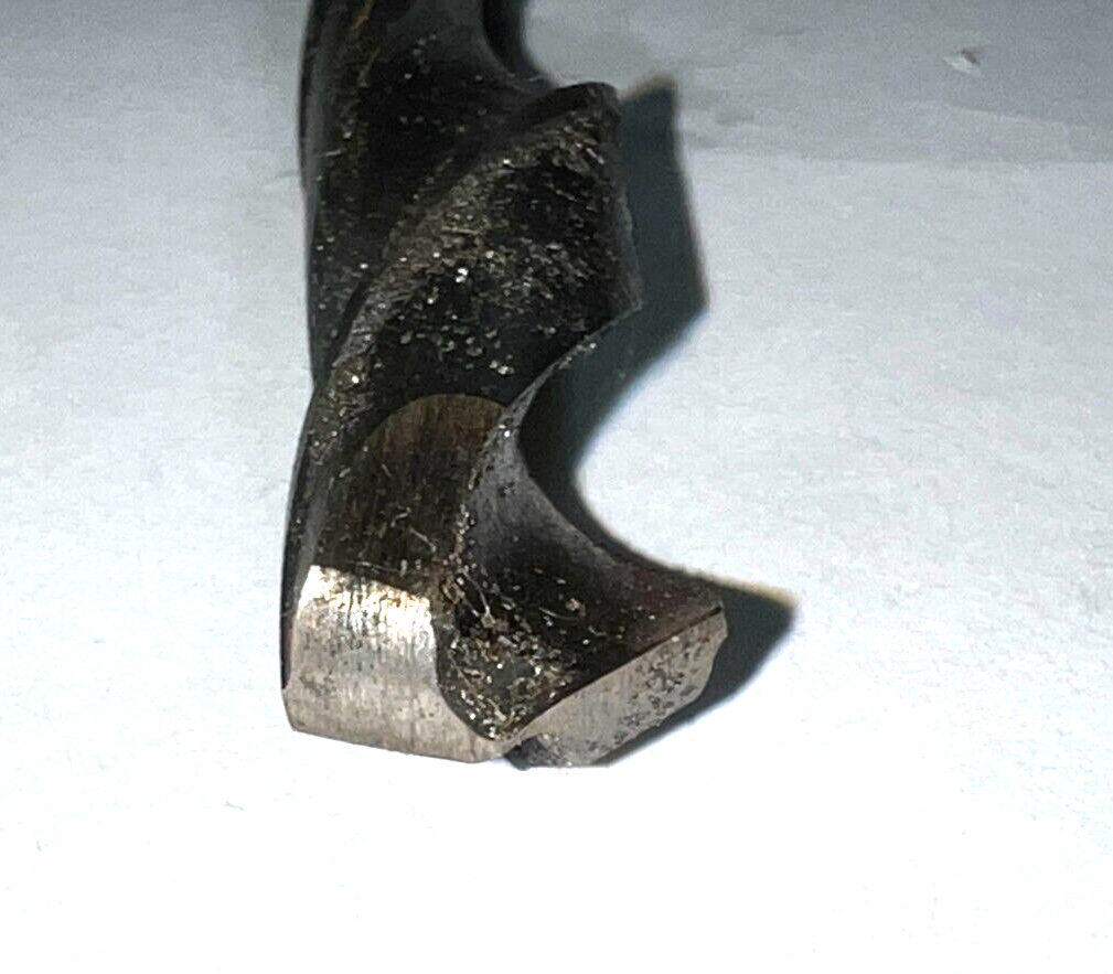MORSE TAPERED SHANK DRILL BIT 2MT 35/64″ CUT 4-3/4″ LOC 8-3/4″ OAL