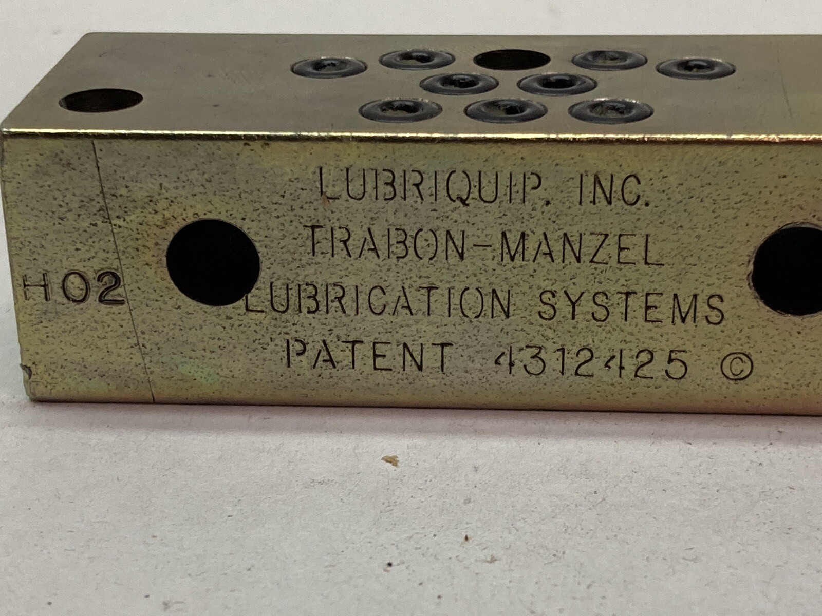 Graco Trabon,H02,Modular Divider Valve Block