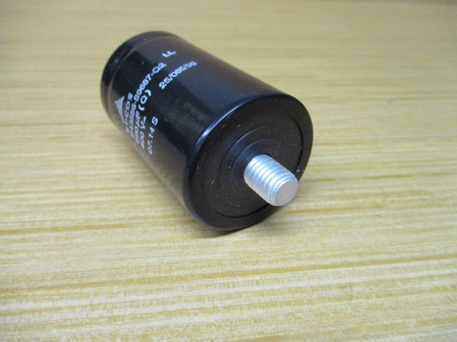 EPCOS B43586-S9687-Q2 Capacitor 680µF 400V