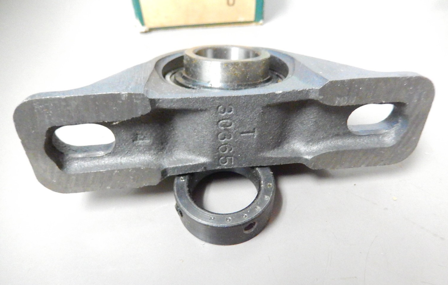 Fafnir RAK 1″ Pillow Block Bearing 2 Bolt With Locking Collar