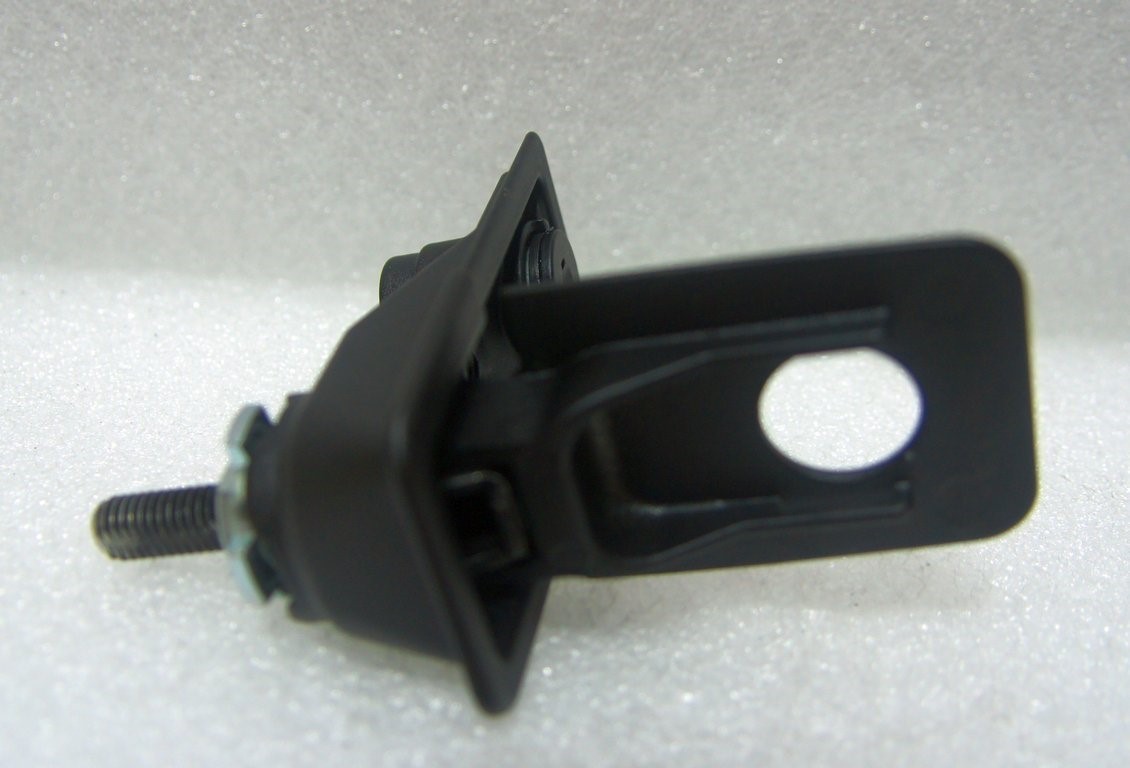 Case of 40 NEW Southco 62-42-251-2 Locking Compression Latch Flush, Black