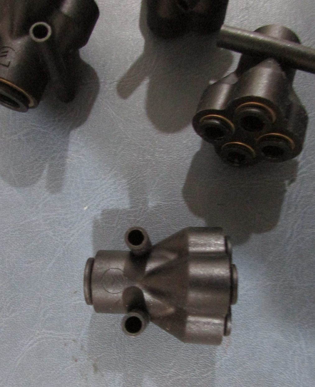McMaster.Carr 5225K34 CIP 4 into connector Lot of 4
