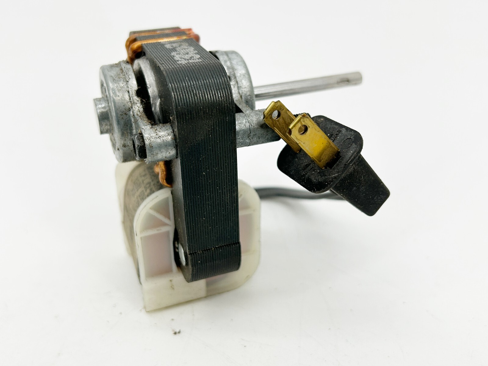 Dayton 4M073A Fan and Blower Motor 1/70Hp 3000RPM 115V 60Hz 3/16X1″ Shaft