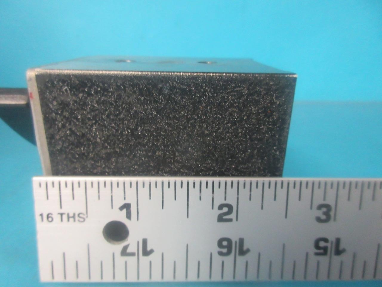 EDMUND INUSTRIAL OPTICS SQUARE MAGNETIC BASE WITH ON/ OFF SWITCH