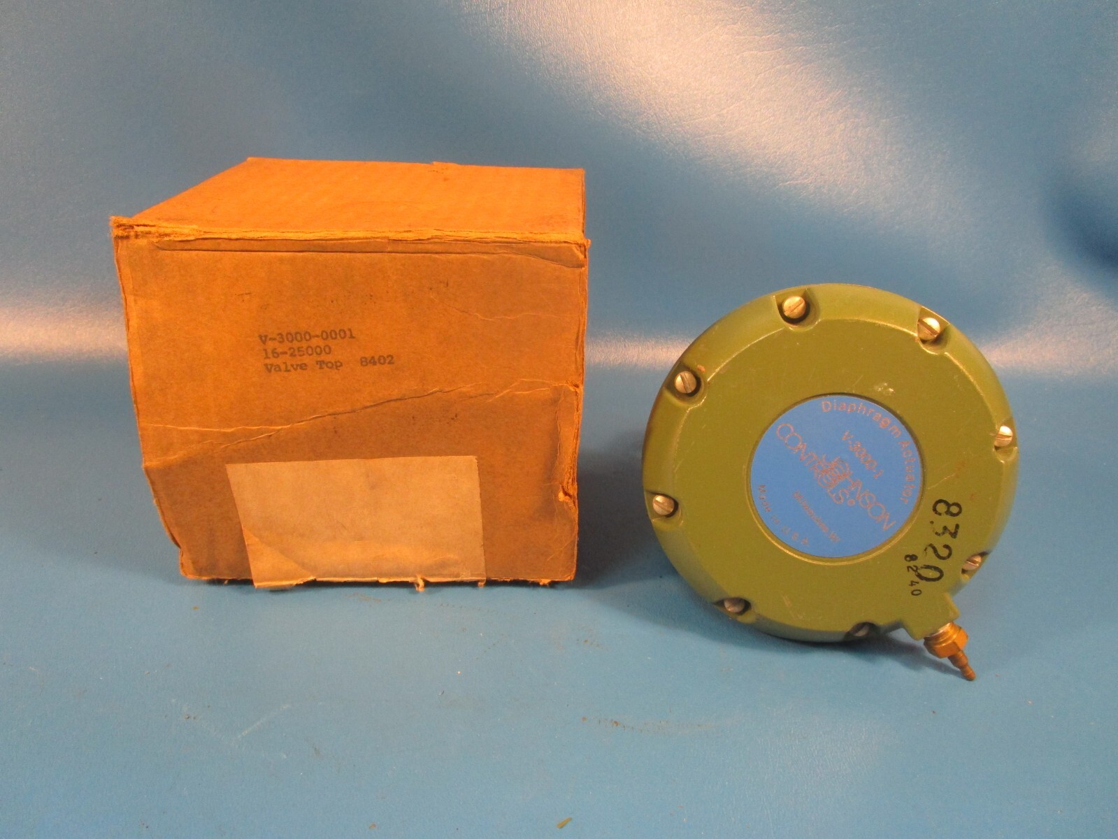 Johnson Controls V-3000-1, Pneumatic Valve Actuator, 30 psig, 1/8 Inch NPT