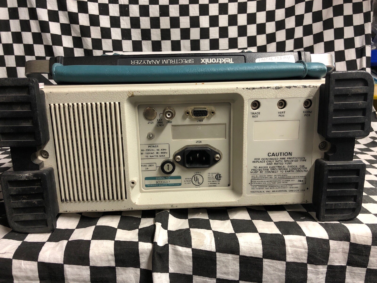 TEKTRONIX 2710, Spectrum Analyzer, NO POWER CORD