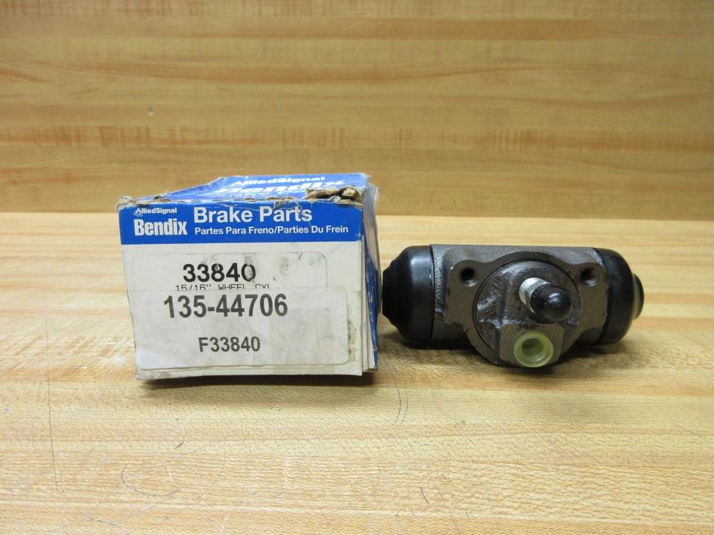 Bendix 135.44706 Wheel Cylinder 33840