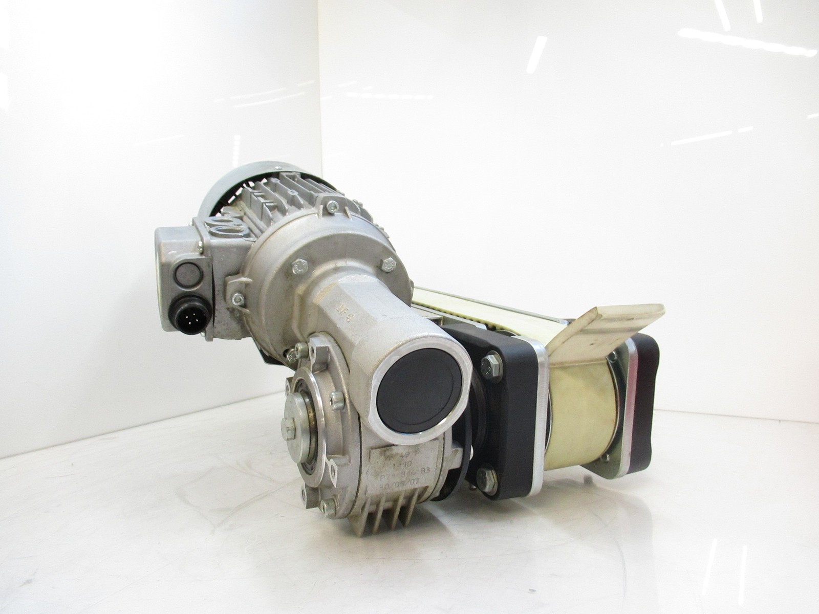 Cleated 16″ Conveyor W/ CSM H71A4 Gearmotor, 1380RPM